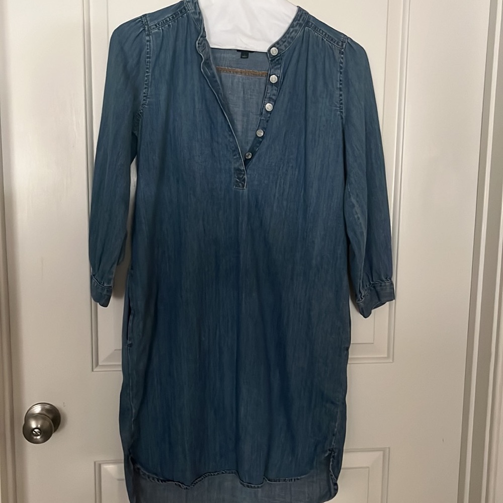 GAP- nice quality denim dress; button neckline Sz S